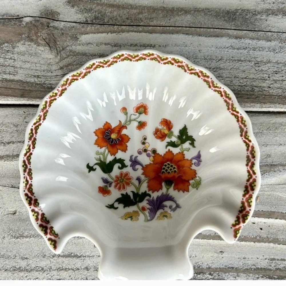 Limogues France Scalloped Porcelain Dish with Orange Floral Detail - Picture 3 of 8